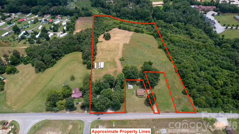 412 Mcmurray Rd, Flat Rock, NC 28731