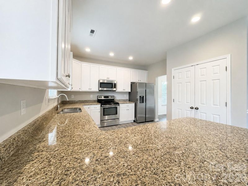 2482 Chatham Dr, Fort Mill, SC 29707