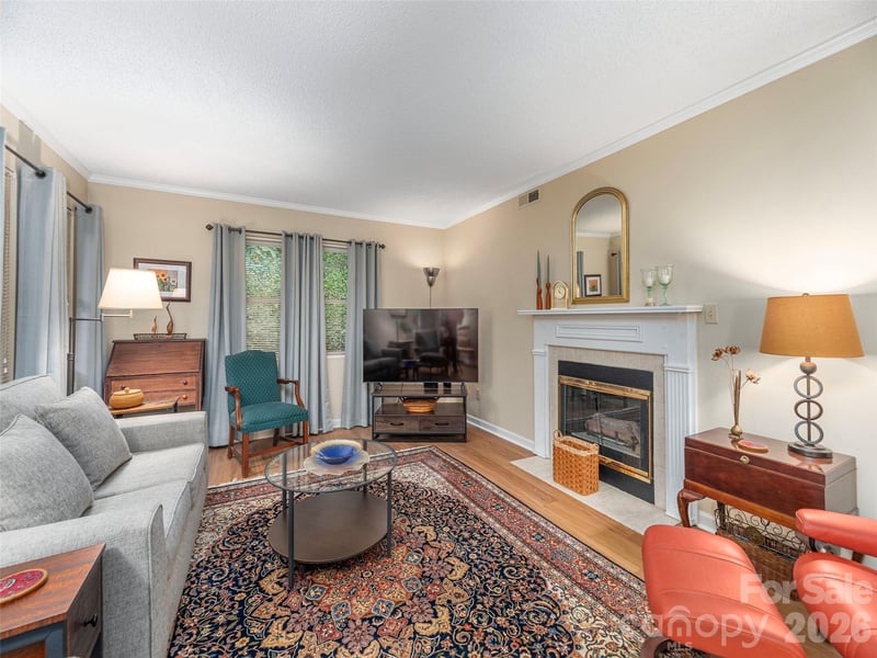 3201 Saint Augustine Pl, Asheville, NC 28805