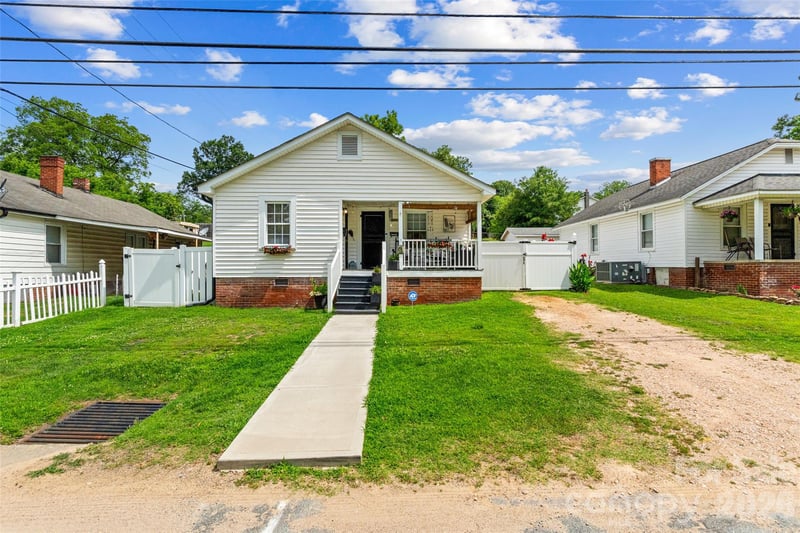 714 Pine St, Kannapolis, NC 28081