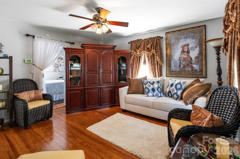 714 Pine St, Kannapolis, NC 28081