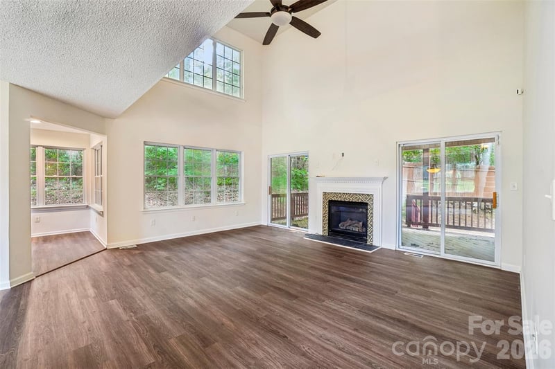 124 Karla Cir, Hendersonville, NC 28739