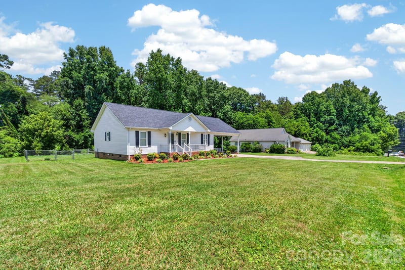 127 Old Airport Rd #4, Concord, NC 28025