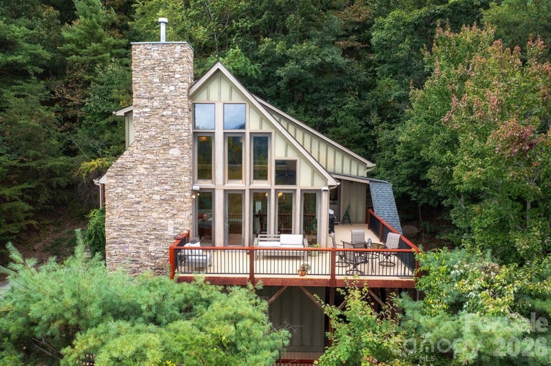 130 Black Oak Dr, Asheville, NC 28804