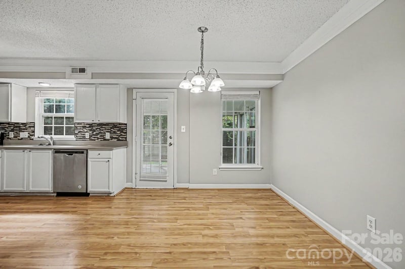 1029 Jordans Pond Ln, Charlotte, NC 28214