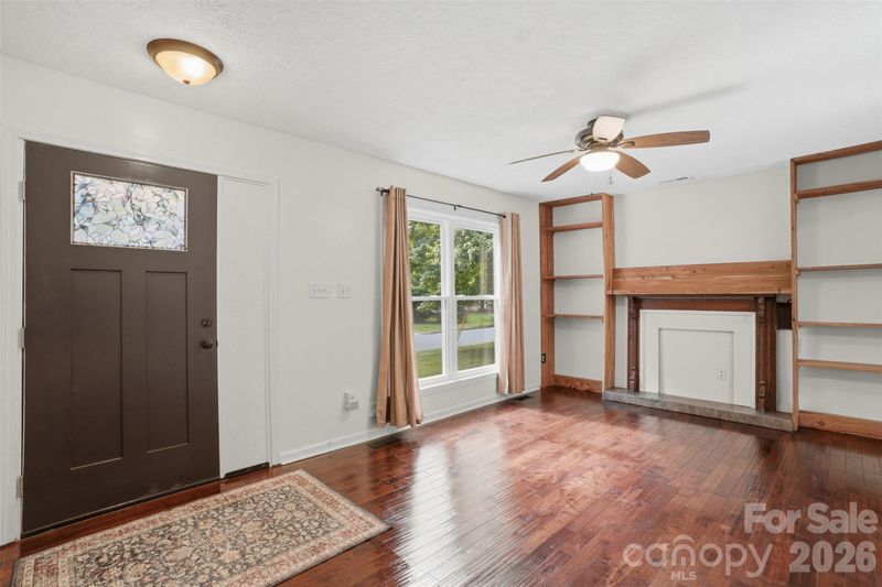 121 Oak St, Belmont, NC 28012