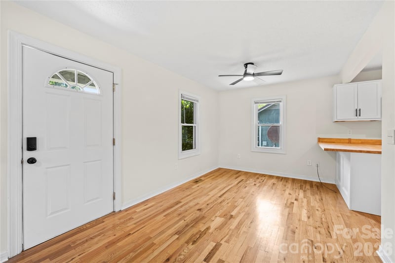 142 Substation Rd, Canton, NC 28716