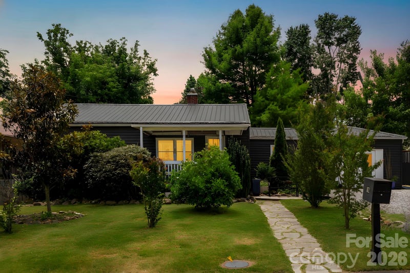 10 Eola Ave, Asheville, NC 28806