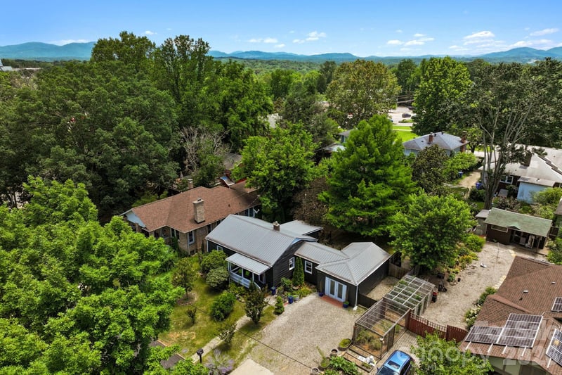 10 Eola Ave, Asheville, NC 28806
