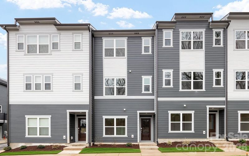6008 Pivot Ct, Charlotte, NC 28205
