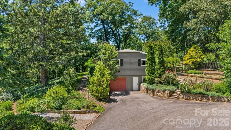 78 Grovewood Rd, Asheville, NC 28804
