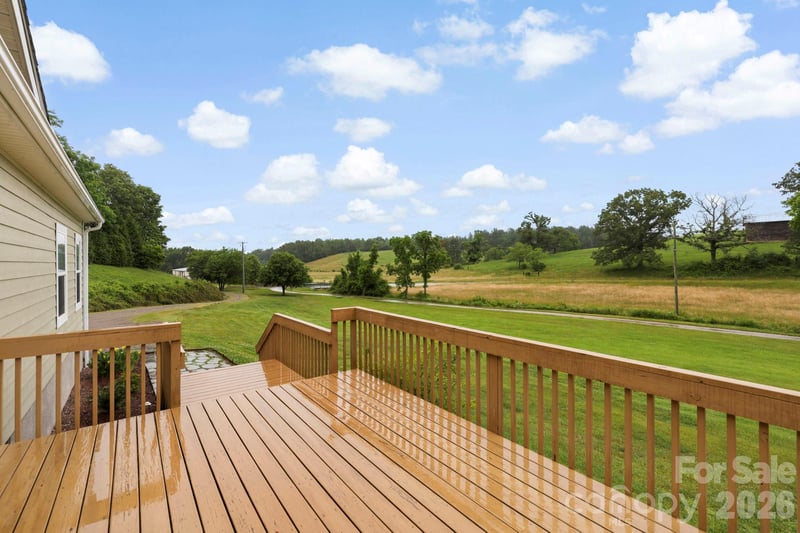 135 Herron Cove Rd, Weaverville, NC 28787