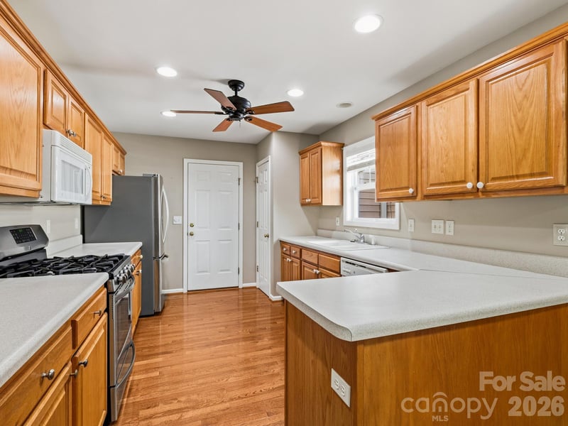 286 Charlestown Dr, Hendersonville, NC 28792
