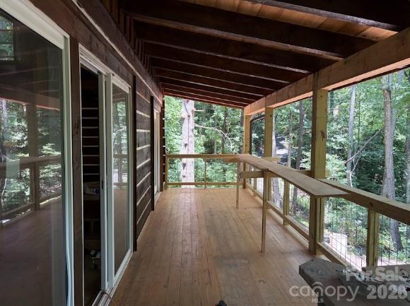 5 Marion Dr, Maggie Valley, NC 28751