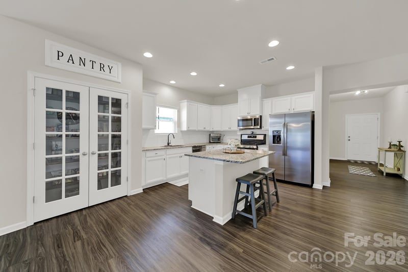 191 Willow Valley Dr, Mooresville, NC 28115