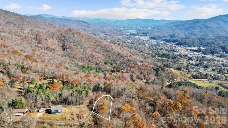 10 Peacock Ln #19, Burnsville, NC 28714