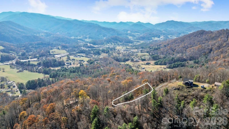 10 Peacock Ln #19, Burnsville, NC 28714