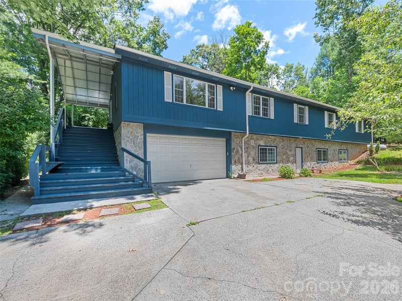 18 Bran Rick Ln, Arden, NC 28704