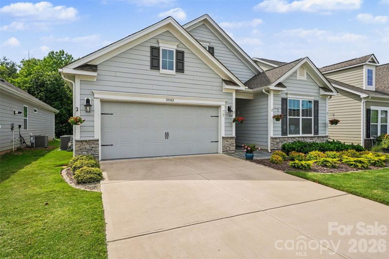 5043 Antebellum Dr, Iron Station, NC 28080