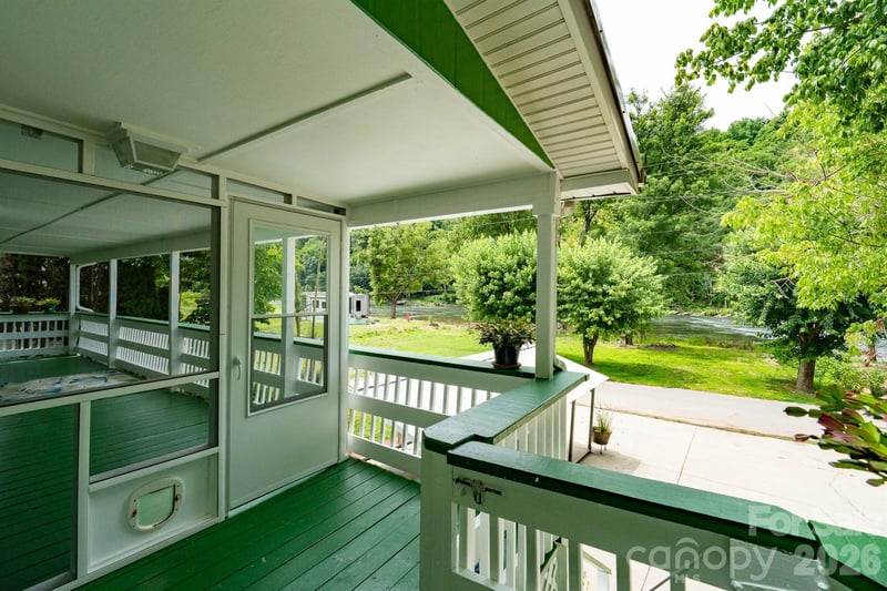 389 Rollins Rd, Marshall, NC 28753