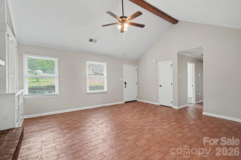 10826 Hunters Trace Ct, Charlotte, NC 28262