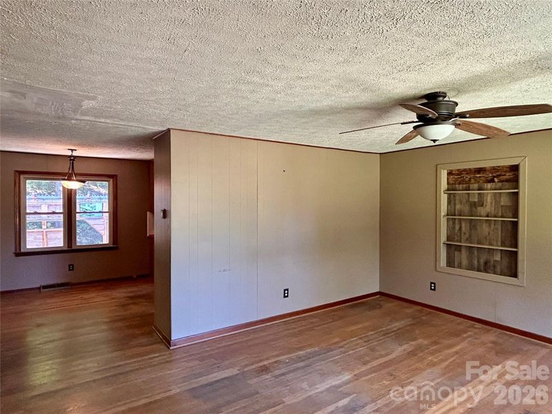 169 Double Island Rd, Burnsville, NC 28714