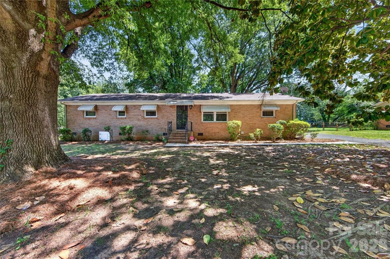 4400 Hamilton Cir, Charlotte, NC 28216