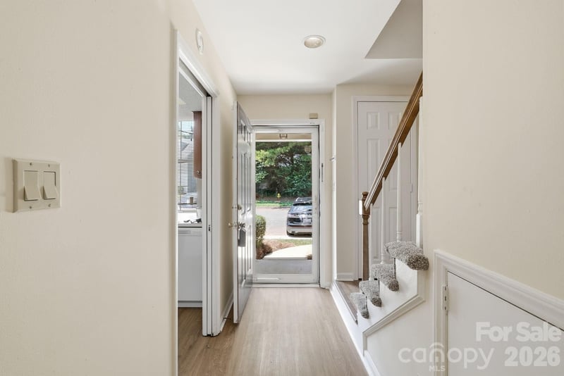 2954 Iron Gate Ln, Charlotte, NC 28212
