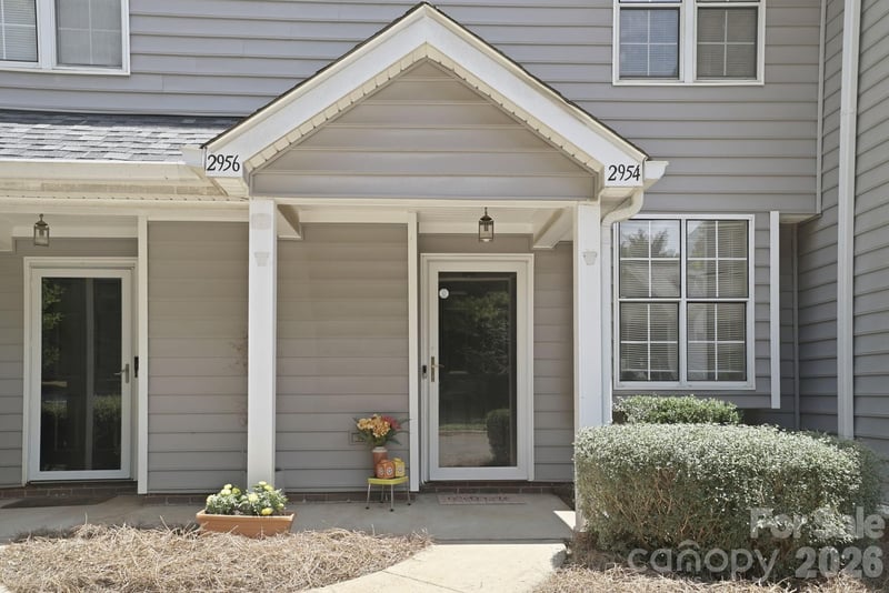 2954 Iron Gate Ln, Charlotte, NC 28212