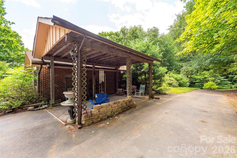 637 Fisher Ln, Marshall, NC 28753