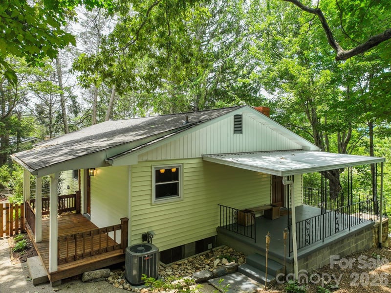 11 Von Ruck Ct, Asheville, NC 28801