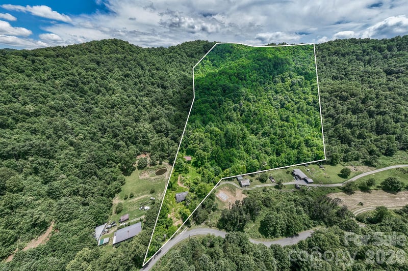789 Jarrett Cove Rd, Marshall, NC 28753
