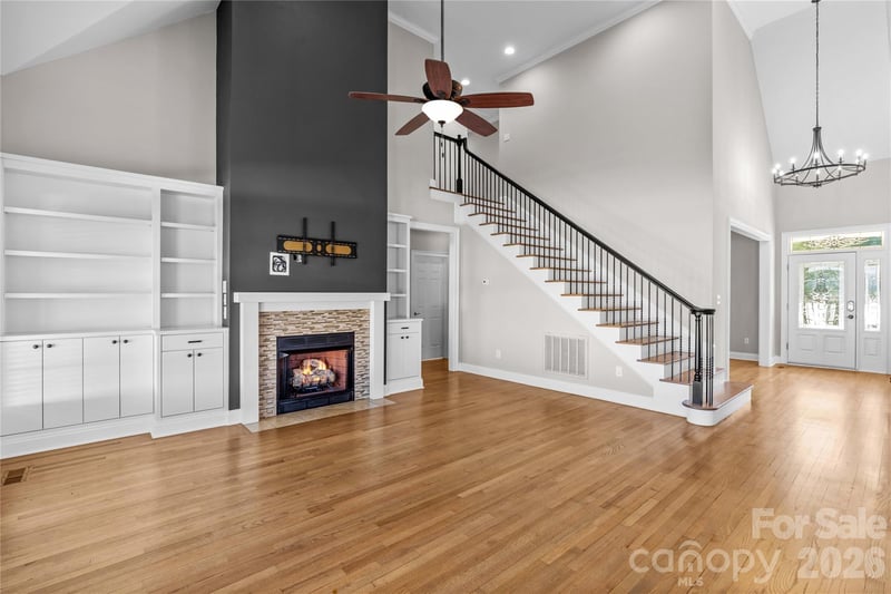 185 Upper Oak Dr, Statesville, NC 28625