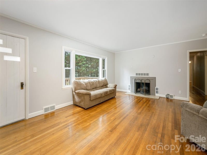 79 Edgewood Dr, Arden, NC 28704