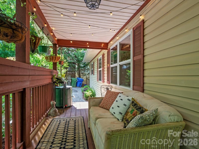 22 Wilson Creek Dr, Asheville, NC 28803