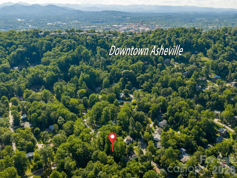 103 Aurora Dr #2, Asheville, NC 28805