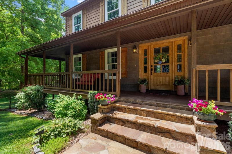 239 Hawks Prey Dr, Mooresville, NC 28115