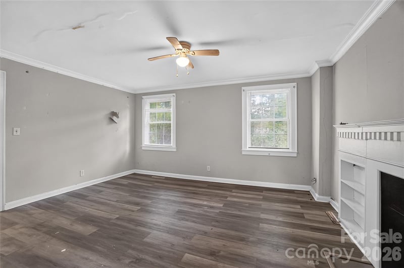 405 N Ransom St, Gastonia, NC 28052