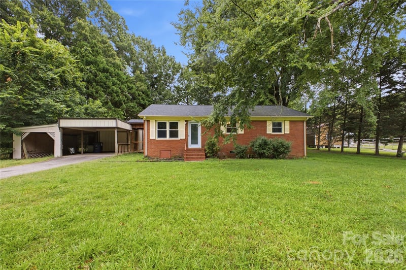 325 Grover Moore Pl, Indian Trail, NC 28079