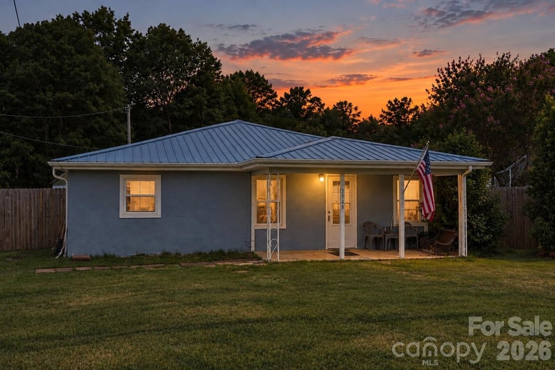3948 Main Avenue Dr NW, Hickory, NC 28601