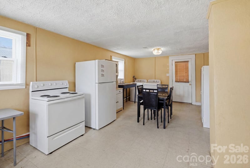3948 Main Avenue Dr NW, Hickory, NC 28601