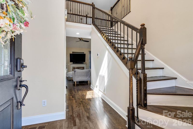 1915 Lynmore Dr, Sherrills Ford, NC 28673
