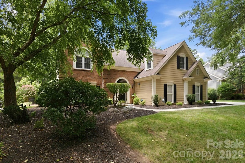 10536 Providence Arbours Dr, Charlotte, NC 28270