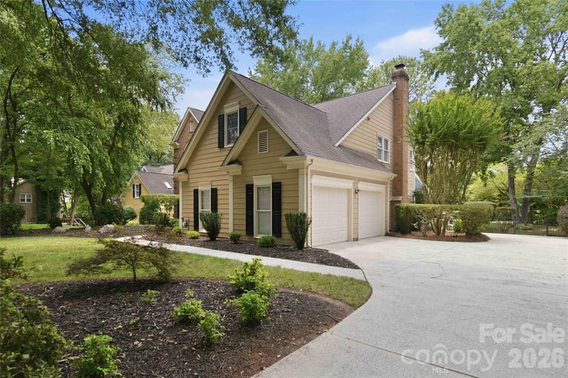 10536 Providence Arbours Dr, Charlotte, NC 28270