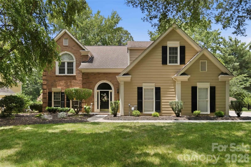 10536 Providence Arbours Dr, Charlotte, NC 28270