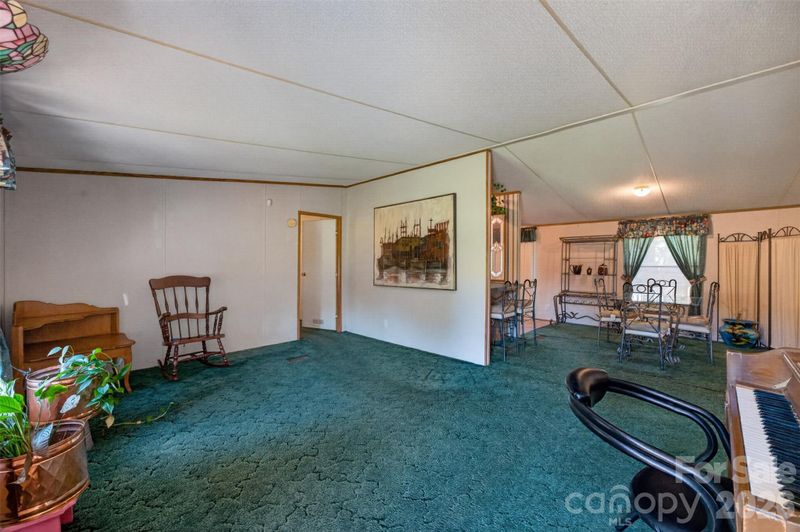 4632 Belvedere Dr, Claremont, NC 28610