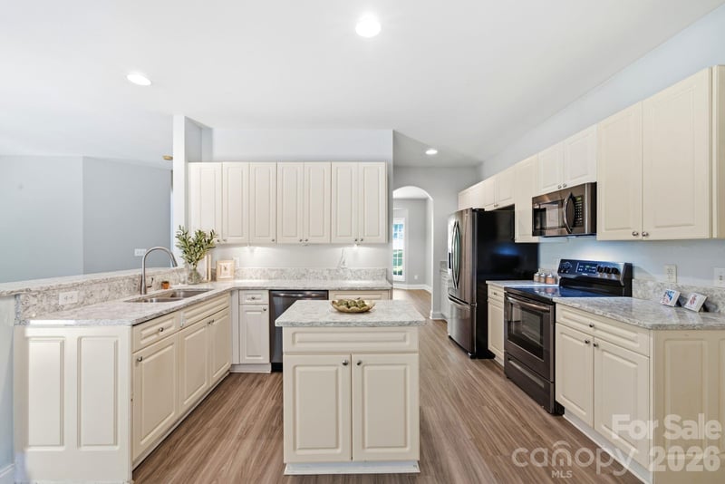 137 Purple Finch Ln, Mooresville, NC 28117