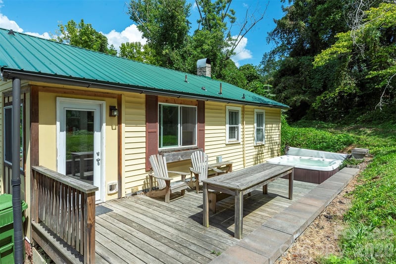 22 Weaver St, Asheville, NC 28801