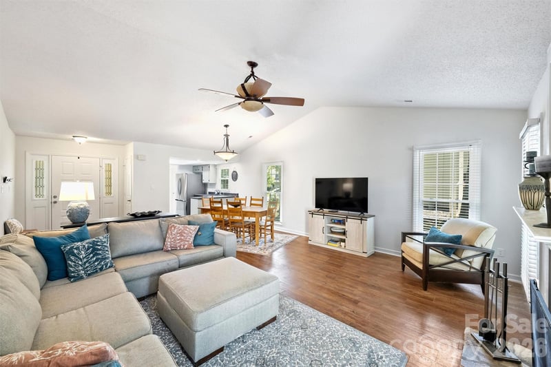11114 Sevilla Ct, Charlotte, NC 28226