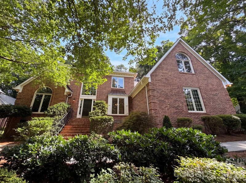 3711 Surry Ridge Ct, Charlotte, NC 28210